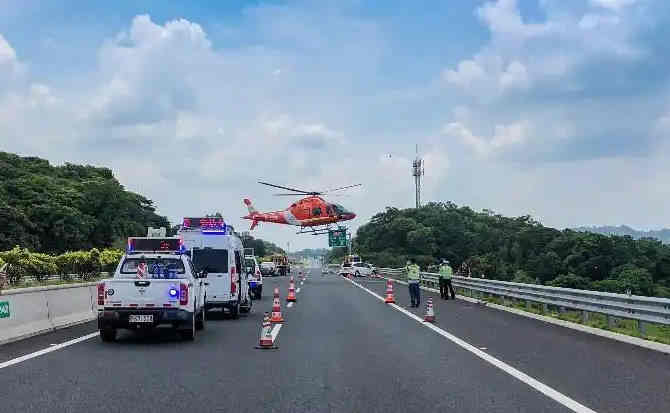 万荣高速公路汽车救援案例