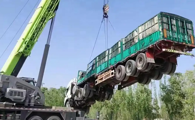 万荣道路脱困救援案例